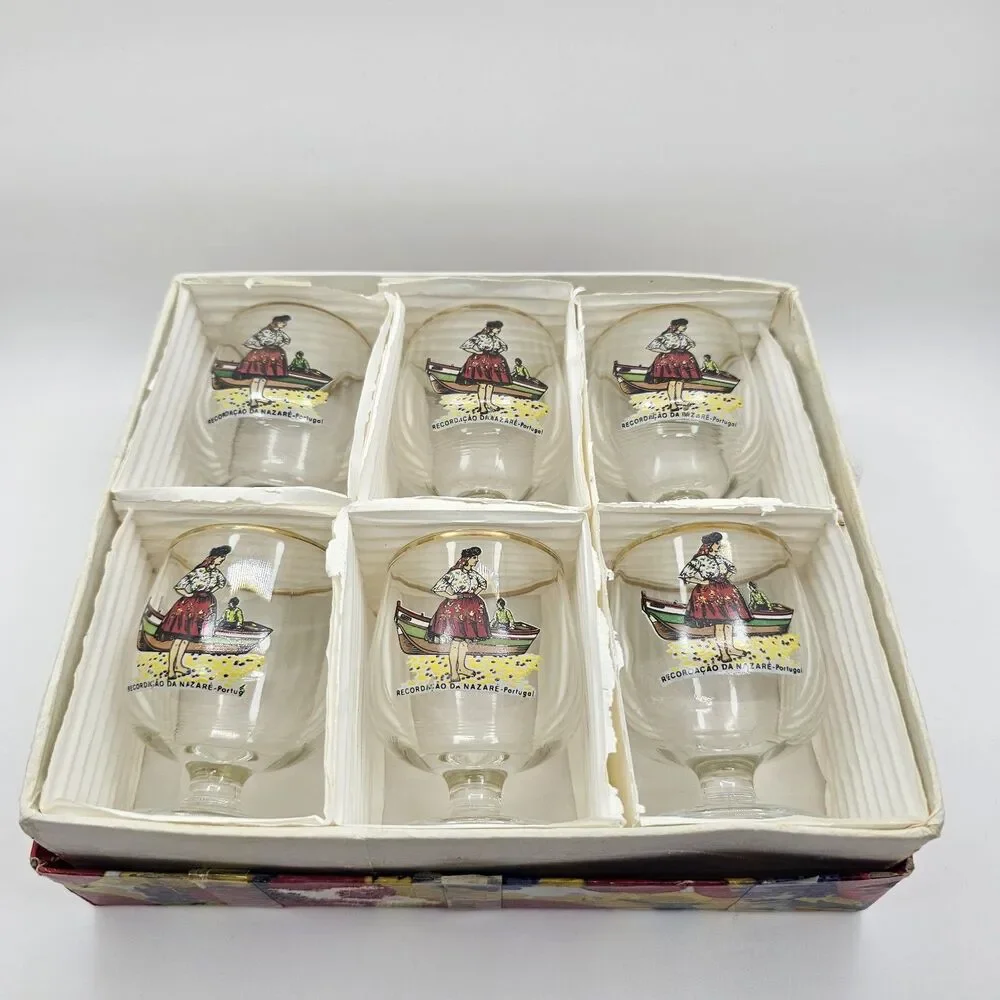 1960 Vintage Crisal Portugal Recordação da Nazaré gold-lined shot glass.